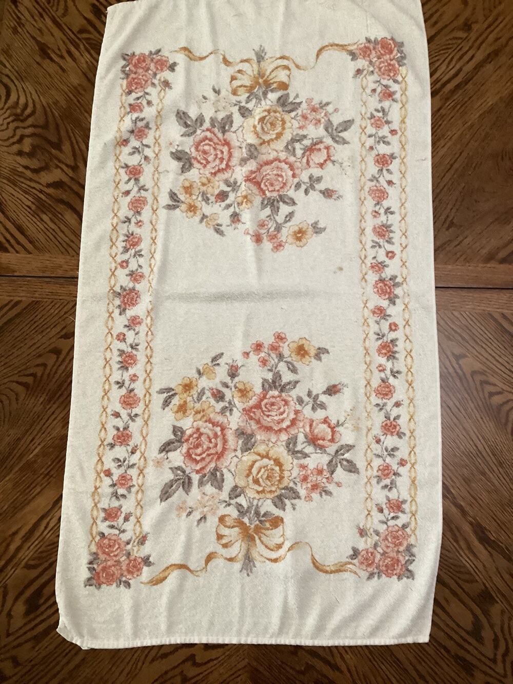Vntg Cannon Floral & Gold Bow Bath Towel